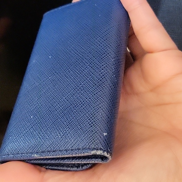 Authentic Prada Bow and Ribbon Key Card Case in Saffiano Leather - Picture 15 of 17